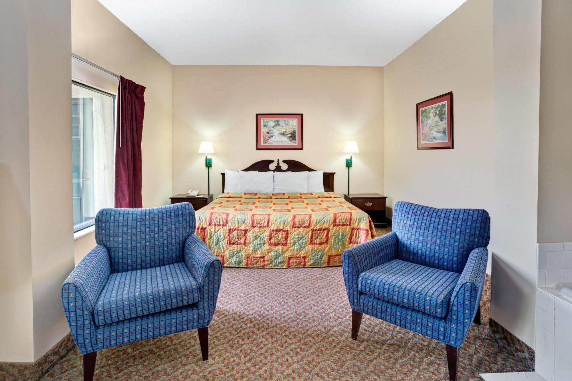 Days Inn - Chapel Hill Exteriér fotografie